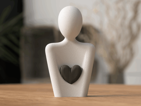 Statuette fête des mères avec cœur à insérer